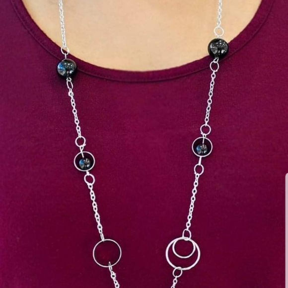 5 for $30 ~~ Paparazzi necklace earrings